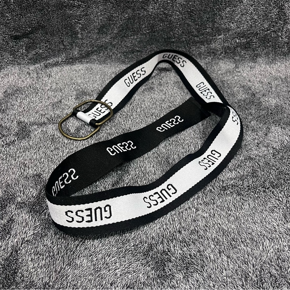 GUESS black and white logo belt unisex 41.75” long